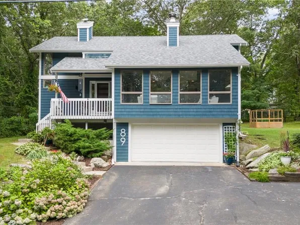 89 Woodlawn Ave, Bristol, RI 02809