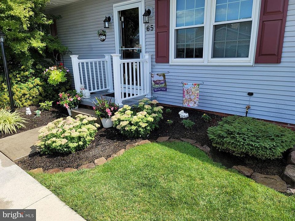 1st image of 65 Meredith Ct