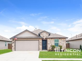 221 Dylan Dr, San Marcos, TX 78666