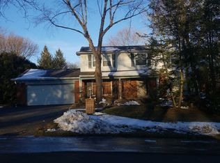 2972 Courville Dr, Bloomfield Hills, MI 48302