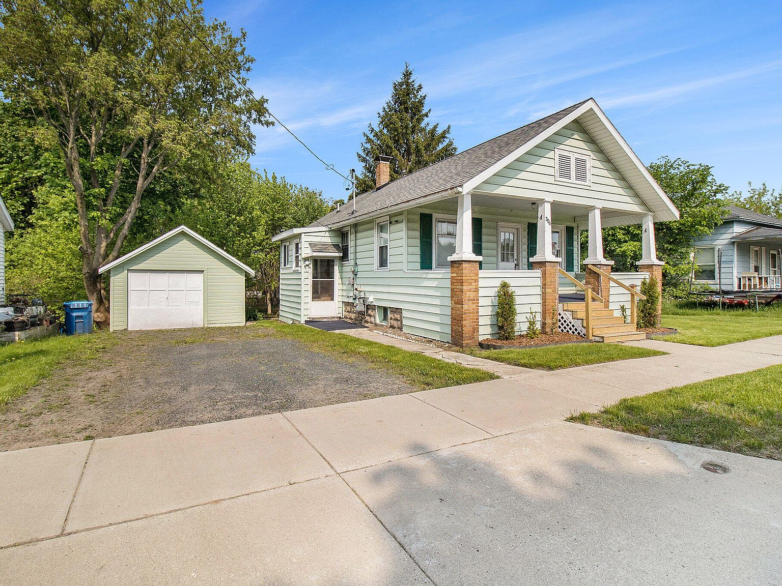 306 S Main St, Scottville, MI 49454 Zillow