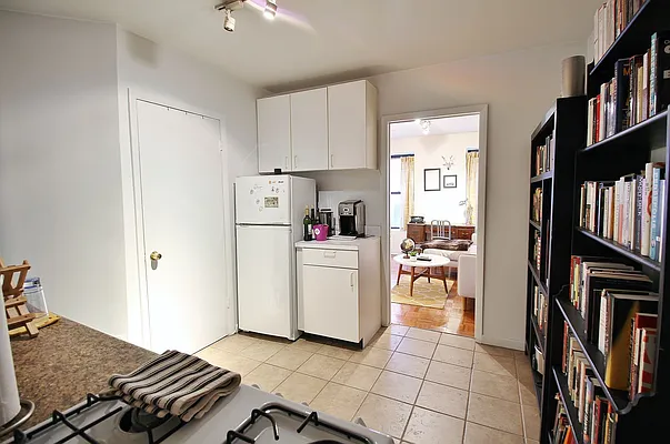 Rented by Julianna Realty Corp | media 9