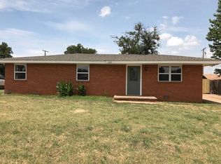 1609 Littell Ave, Clinton, OK 73601
