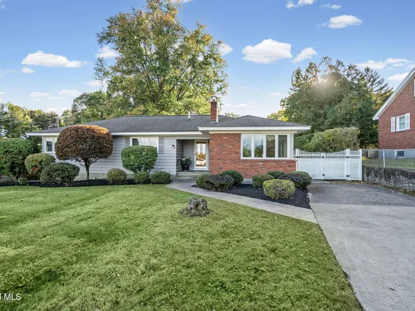 1216 Hillside Drive, Watervliet, NY 12189
