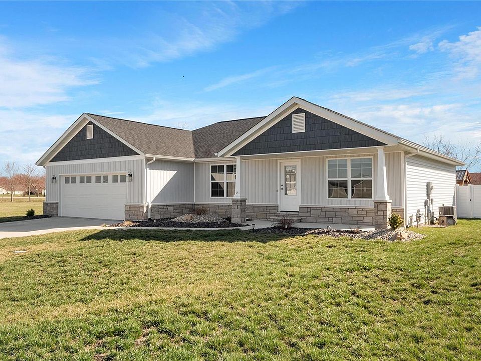 1st image of 15 Atwood Ct
