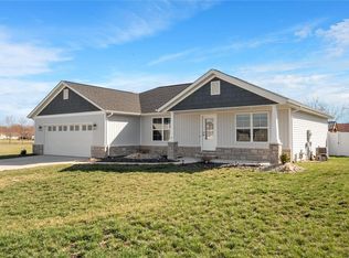 15 Atwood Ct, Highland, IL
