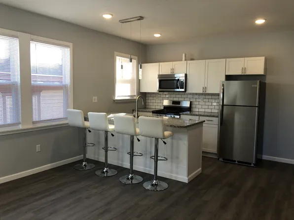 302 Oak St APT 4, Syracuse, NY 13203