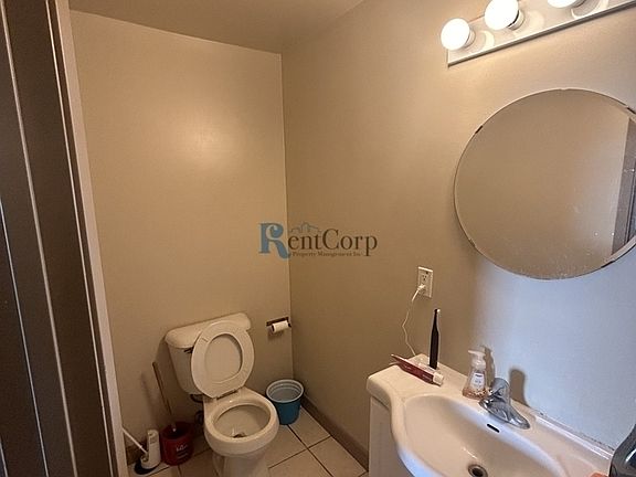 4th image of 603 Lester St Unit 1