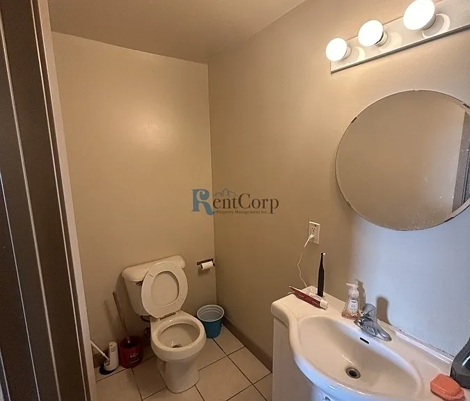 603 Lester St #1 — Photo 3