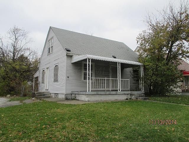 1st image of 978 E 17th Ave