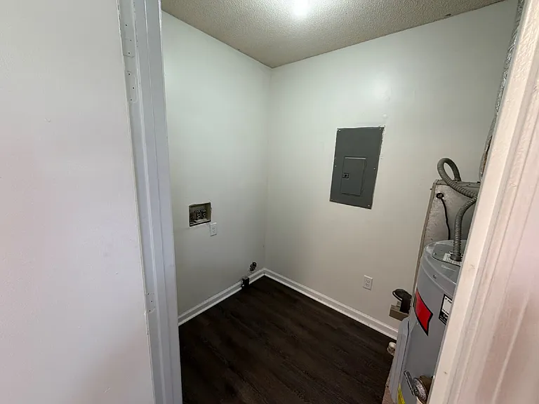 1460 Sunset Blvd #6 — Photo 4