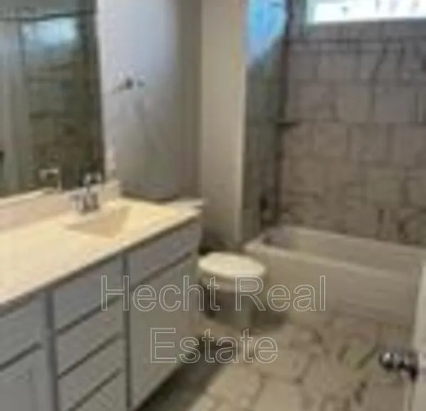 605 W South St #111 — Photo 7