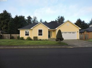 47 SW Gardenia Ave, Warrenton, OR 97146