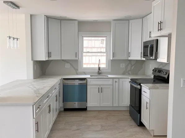 72 69th Street image 13 of 36