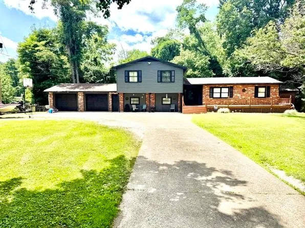 1 Collins Ln, Barboursville, WV 25504
