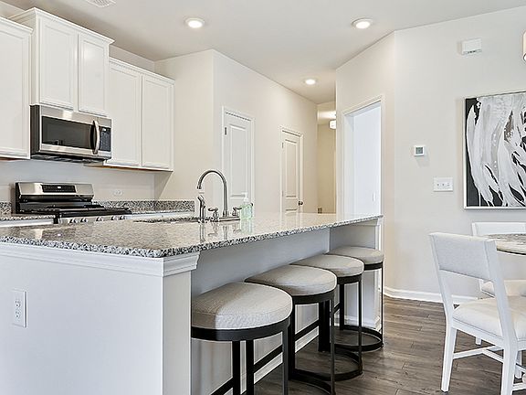 4th image of 211 Norse Creek Dr