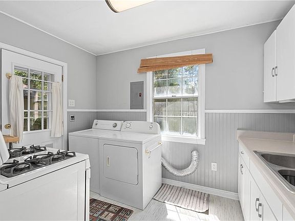 4th image of 5105 Village Cir E