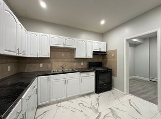 61 Warner Ave #1E, Jersey City, NJ 07305