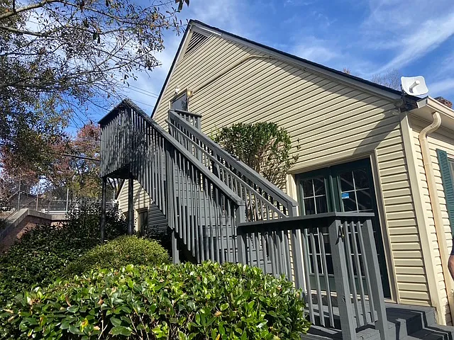 Studio, 600 sqft, $950 — Photo 2