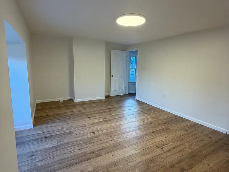 22 Weible St — Photo 14
