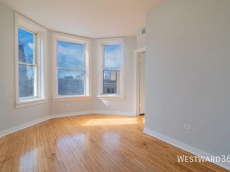 1141 S Francisco Ave #3F — Photo 3