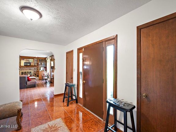 5th image of 4637 Wyndallwood Dr