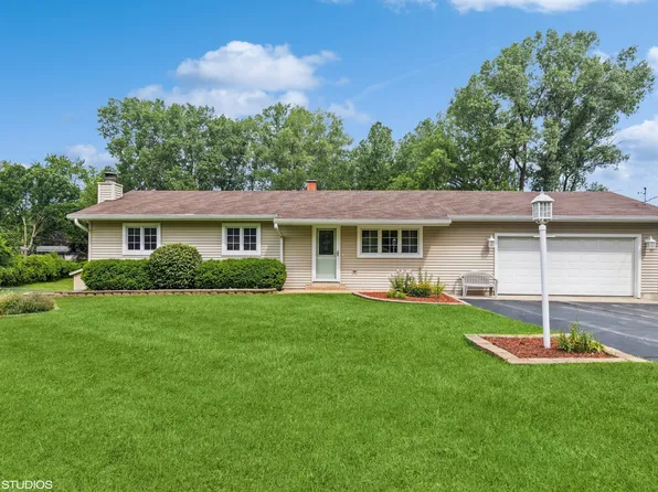 510 W Ringwood Rd, McHenry, IL 60051