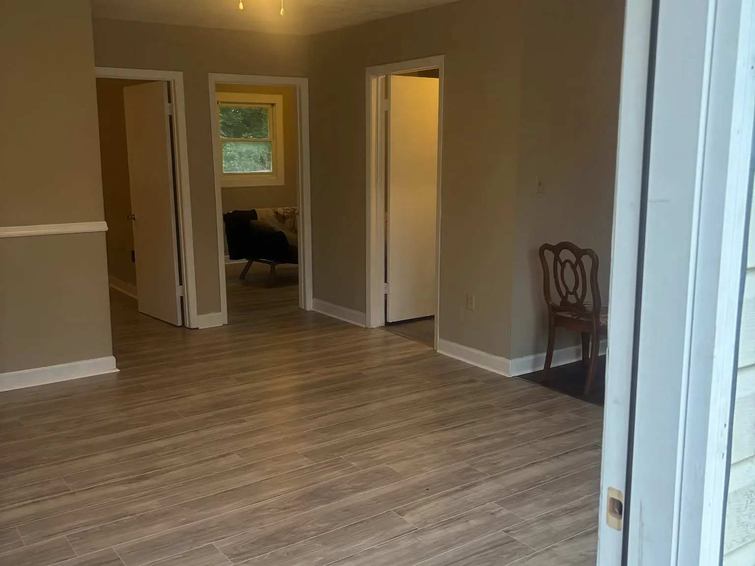 2 bed, 900 sqft, $1,600 — Photo 3