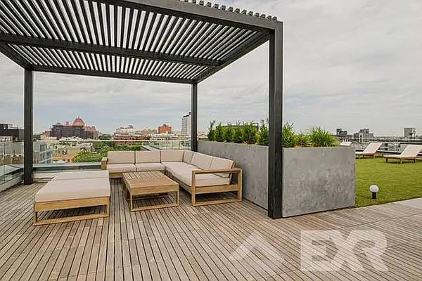 Rented by EXR | media 24