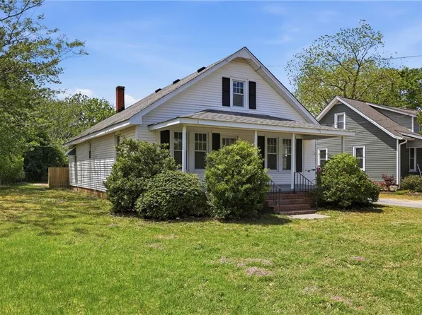 812 S Church St, Smithfield, VA 23430