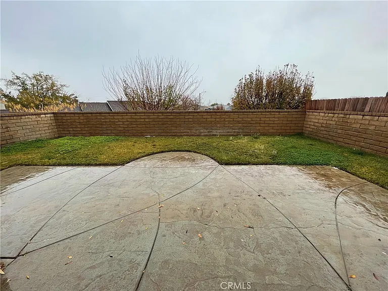 2819 Juniper Dr — Photo 3