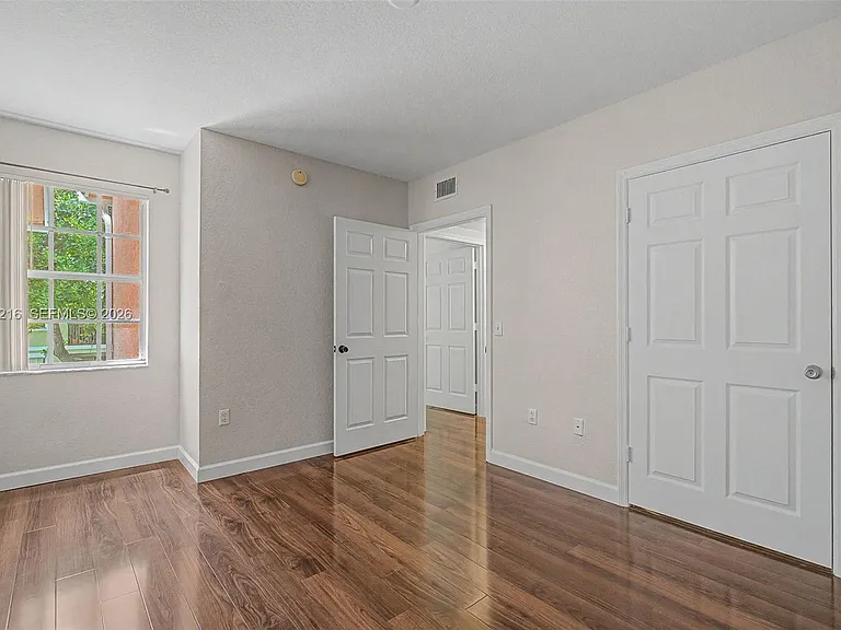 1003 Belmont Ln #1003 — Photo 15
