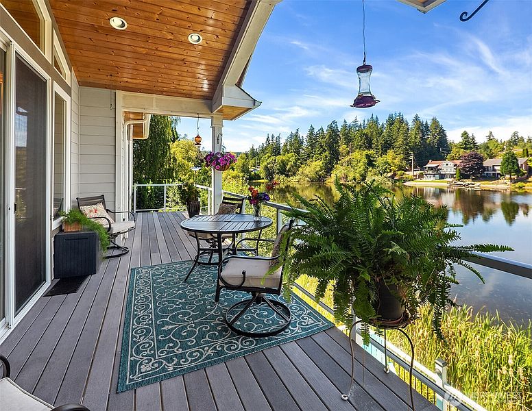 5th image of 299 Lochwood Drive
