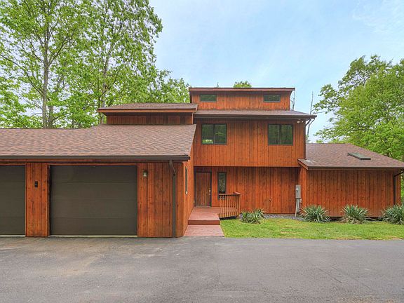 3rd image of 4950 Preston Forest Dr