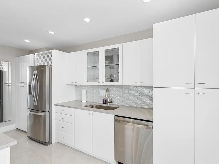 2800 E Sunrise Blvd #19D — Photo 26