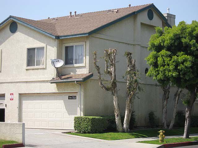 End unit in Gated Community
