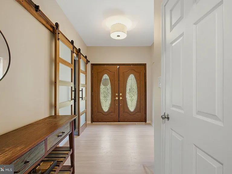 2641 Dogwood Ln — Photo 4
