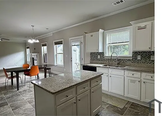 235 Sanctuary Dr — Photo 8