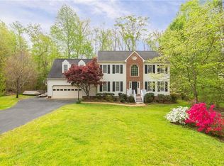 10317 Stonecrest Rd, North Chesterfield, VA 23236