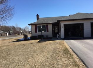 2 Dorlon Dr, Queensbury, NY 12804