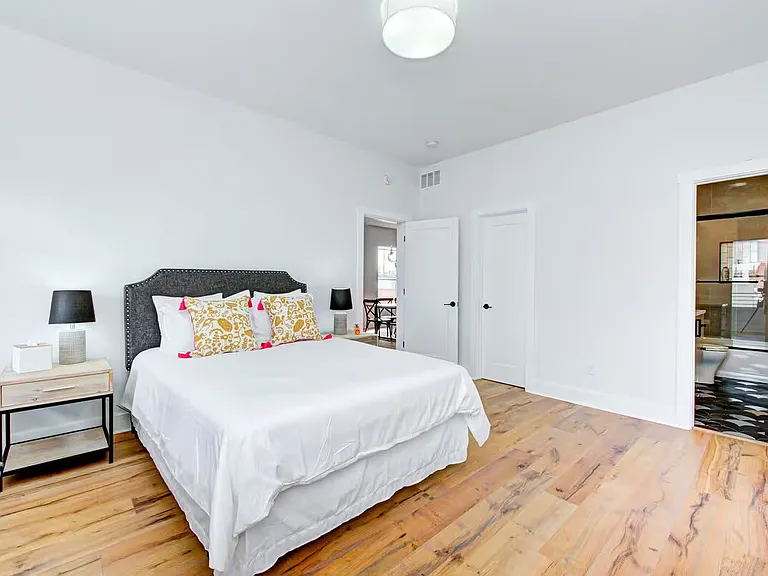 429 E Morris St #1 — Photo 12