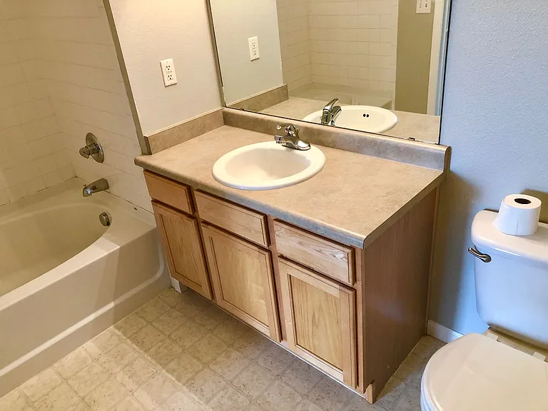 203 Lucca Dr — Photo 8
