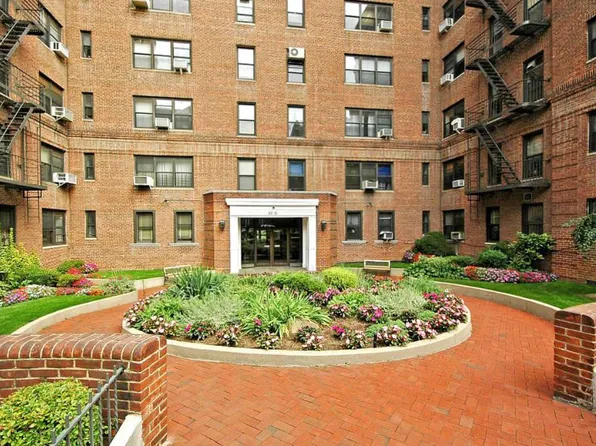 6771 Yellowstone Boulevard image 1 of 10