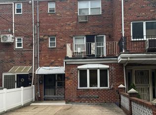 6256 71st St, Middle Village, NY 11379