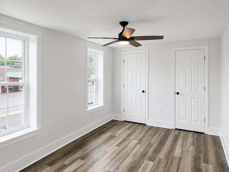 313 E King St #3 — Photo 6