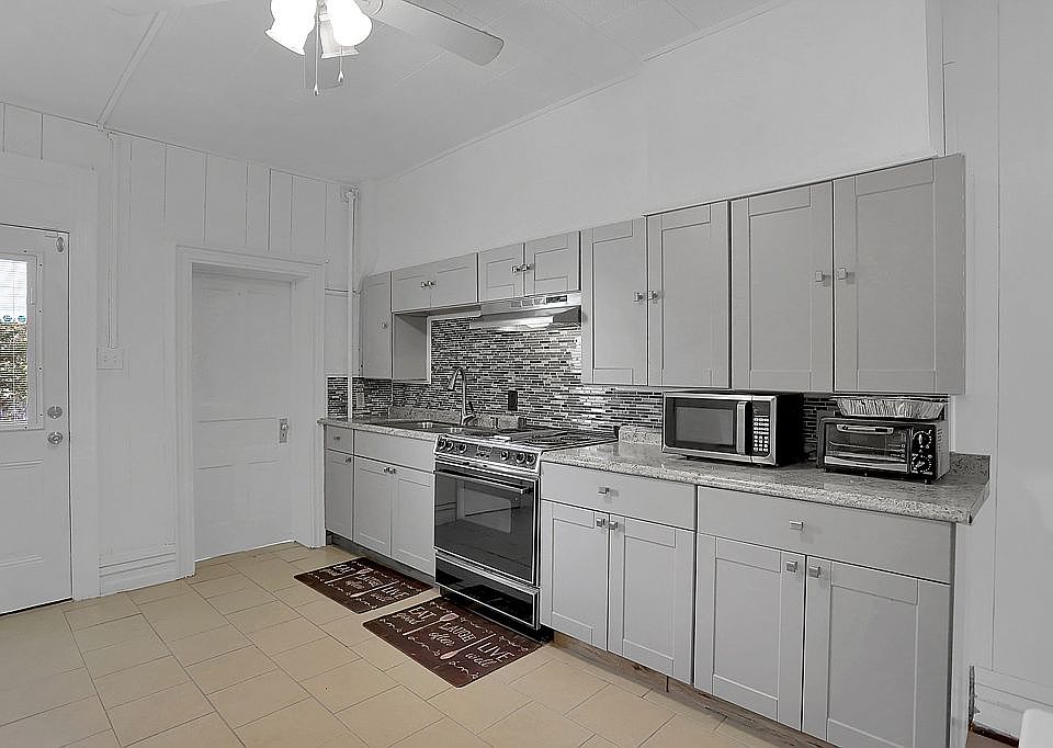 1st image of 204 Ruth Ave