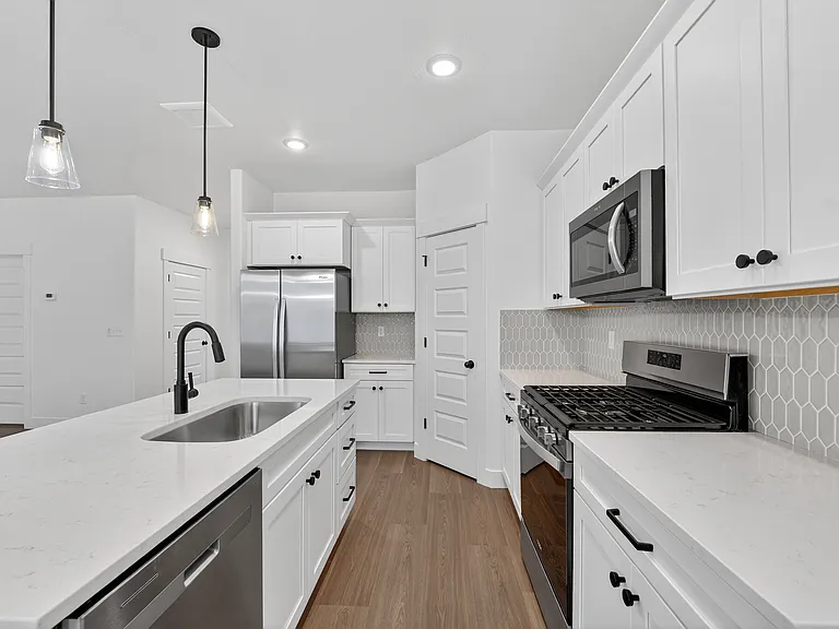 4709 S Heartwood Rd — Photo 6