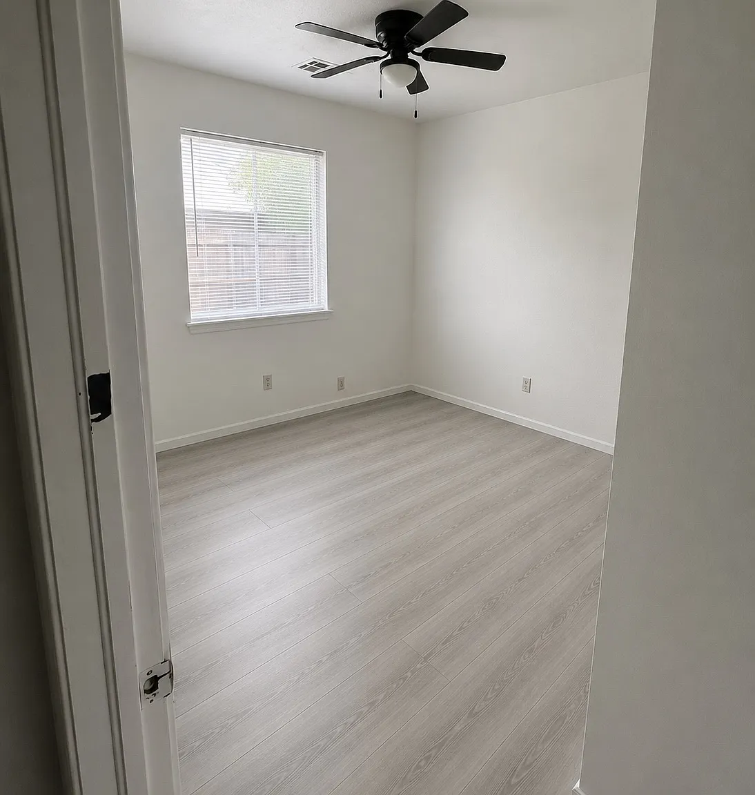 3 bed, 1172 sqft, $1,600 — Photo 3