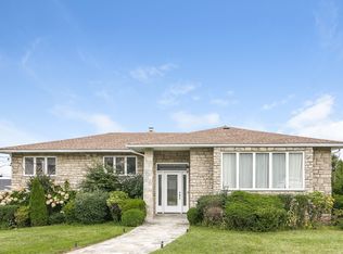 95 Hampton Oval, New Rochelle, NY 10805