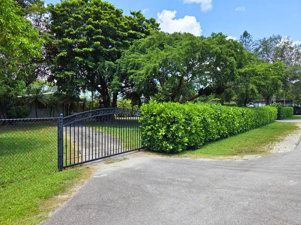 7000 SW 79th Ct, Miami, FL 33143